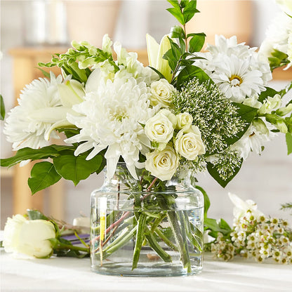 Classic Ivory – A Florist Original